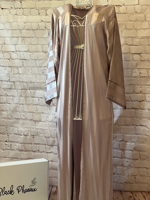 NUDE STRIPES ABAYA